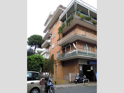 Magazzino in Vendita a Roma, 24'000€, 9 m²