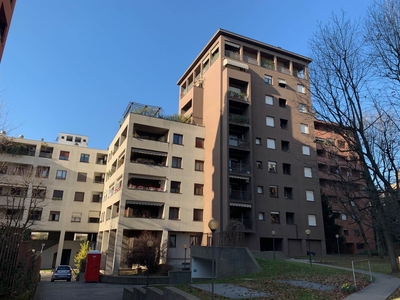 Quadrilocale abitabile in zona Parco (vedano) a Monza