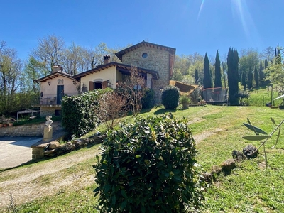 Rustico casale in ottime condizioni a Gubbio