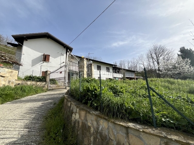 Vendita Villa Bifamiliare Località Pere, Merana