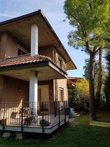 Villa a schiera in ottime condizioni in zona Monticelli a Ascoli Piceno