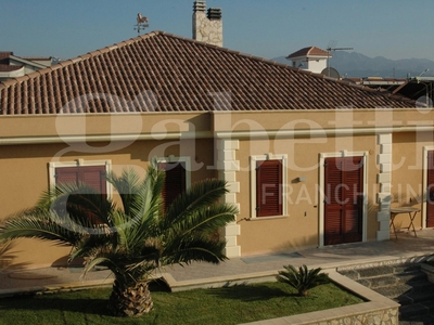 Villa in Traversa Terza, S.N.C., Torregrotta (ME)