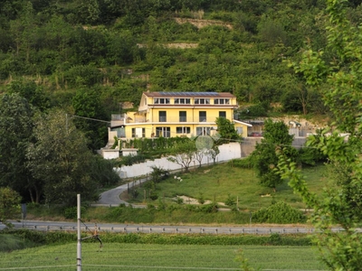 Villa in vendita a Ponti