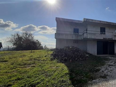Villa in Via Versano, Snc a Teano