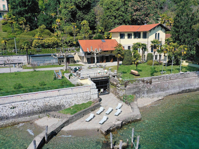 Fiorina charming villa with private beach