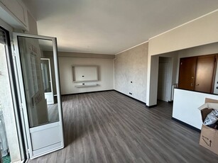 Appartamento in Affitto a Genova, zona Carignano, 1'350€, 128 m²