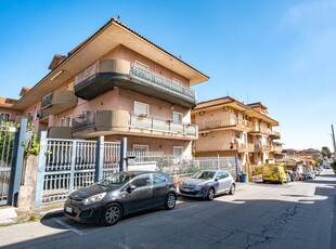 Appartamento in vendita a Aci Sant'Antonio - Zona: Santa Maria La Stella