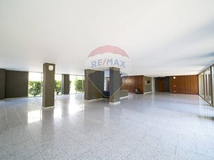 Appartamento in Vendita a Como, zona Borghi, 349'000€, 169 m²
