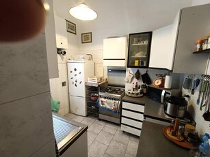 Appartamento in Vendita a Genova, zona San Fruttuoso, 99'000€, 86 m²