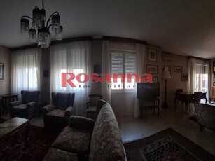 Appartamento in Vendita a Livorno, 325'000€, 188 m², con Box