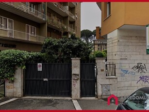 Appartamento in Vendita a Roma, 329'484€, 148 m²