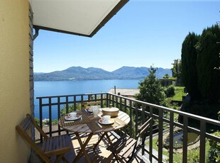 Appartamento vacanze per 4 persone con vista lago