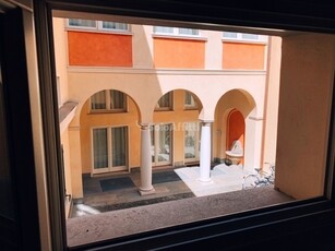 Bilocale in Affitto a Brescia, zona Brescia Antica, 750€, 50 m², arredato