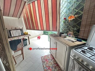 Bilocale in Vendita a Bari, 125'000€, 64 m², arredato