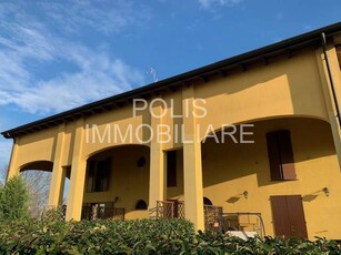 Casa Bi - Trifamiliare in Vendita a Medolla Camurana