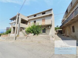 Casa indipendente in vendita a Reggio di Calabria bocale