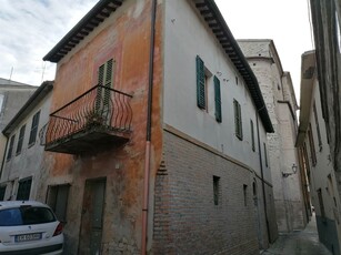 Casa semi indipendente in nuova costruzione a San Severino Marche