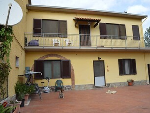 Casa Semi-Indipendente in Vendita a Montecatini Val di Cecina