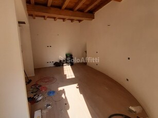 Monolocale in Affitto a Brescia, zona Brescia Antica, 650€, 40 m², arredato