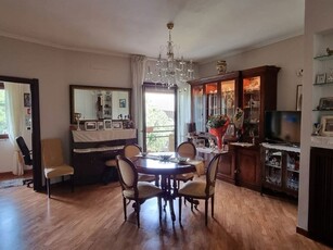 Quadrilocale in Vendita a Napoli, 335'000€, 120 m²