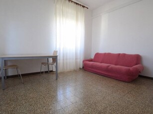 Quadrilocale in Vendita a Nuoro, zona Centro, 75'000€, 87 m²