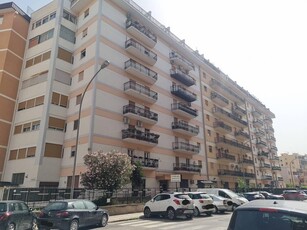 Quadrilocale in Vendita a Palermo, 145'000€, 105 m²