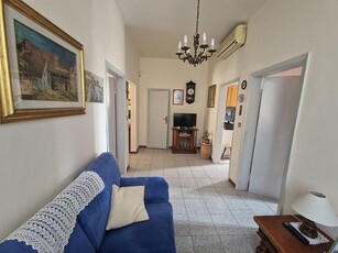 Quadrilocale in Vendita a Prato, zona Chiesanuova, 150'000€, 78 m²