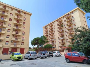 Quadrilocale in Via Emilio Salgari 75 in zona Partanna a Palermo