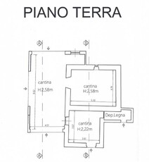 Rustico casale da ristrutturare a Luni