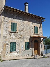 Terratetto in Via Crucianelli 4 a Castelraimondo