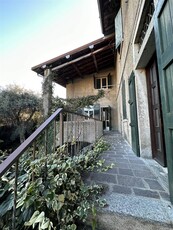 Villa da ristrutturare in zona Villavetro a Gargnano
