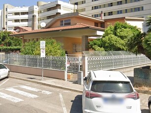 Villa in Vendita a Oristano, 520'000€, 400 m²