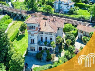 Villa in Vendita a Verbania, 2'600'000€, 650 m²