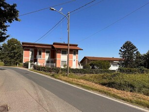 Villa in vendita a Vigliano Biellese