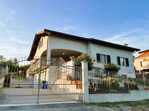 Villa in Via Sanlorenzo 76 a San Giorgio Monferrato