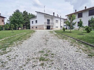 Villa ristrutturata a Budrio