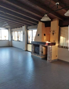 Appartamento in vendita a Ziano Piacentino Piacenza Albareto