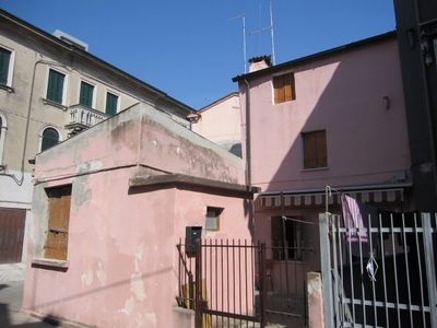 Casa indipendente con giardino a Chioggia