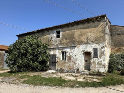 Rustico casale in vendita a Collesalvetti Livorno Mortaiolo