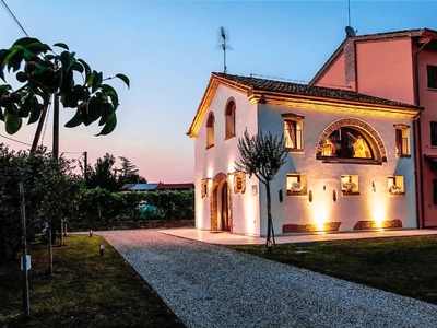 Brick House Silea - meravigliosa casa vacanze immersa nella natura, a due passi da Treviso e Venezia