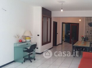 Appartamento in Vendita in Contrada Saracinello 155 a Reggio Calabria