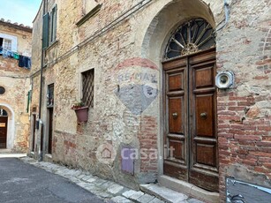 Appartamento in Vendita in Piazza della Fortezza a Casciana Terme Lari