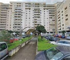 Appartamento in Vendita in Piazza Sandro Pertini 13 a Taranto