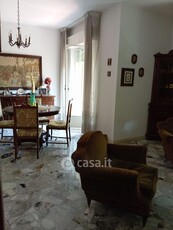 Appartamento in Vendita in Via Alcide De Gasperi a Caserta