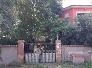 Appartamento in Vendita in Via della casa rossa a Pisa