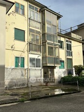 Appartamento in Vendita in Via Gennaro Tescione 106 a Caserta