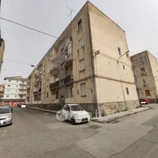 Appartamento in Vendita in Via Giacomo Puccini a Caltagirone