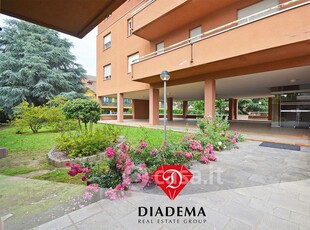 Appartamento in Vendita in Via Giuseppe Parini 61 a Varese