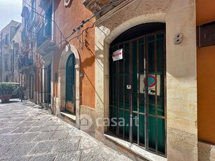 Appartamento in Vendita in Via Larga a Siracusa