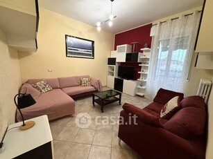 Appartamento in Vendita in Via Massaia a Novara